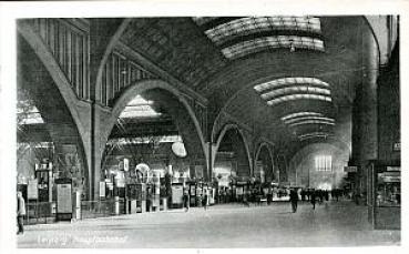 AK Leipzig Hauptbahnhof Innenansicht
