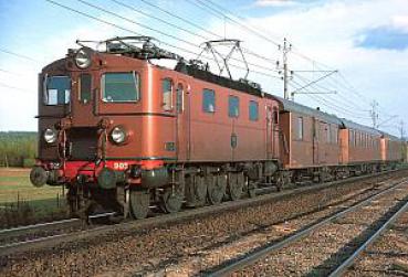 AK Schwedische Staatsbahn Elektrolokomotive Da 905 bei Boden