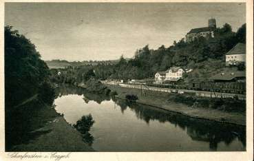 AK Scharfenstein mit Bahnanlagen und Güterzug