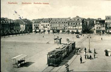AK Saarlouis Marktplatz Deutsche Strasse Straßenbahn