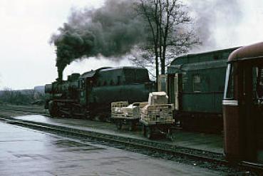 Illertissen Hecht-Postwagen mit Baureihe 38 / Schienenbus