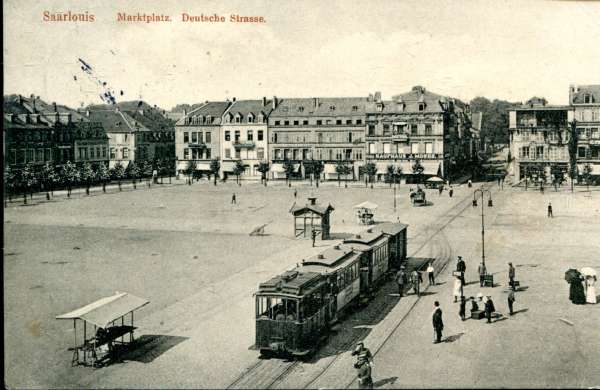 AK Saarlouis Marktplatz Deutsche Strasse Straßenbahn