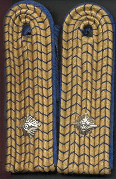 Schulterstücke DR blau III 1 Stern