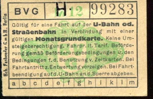 BVG Fahrschein mit Monats Grundkarte