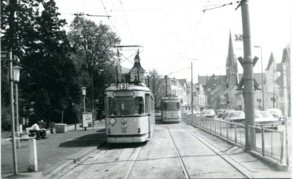Straßenbahn Bonn TW 319 in Mehlem Ort